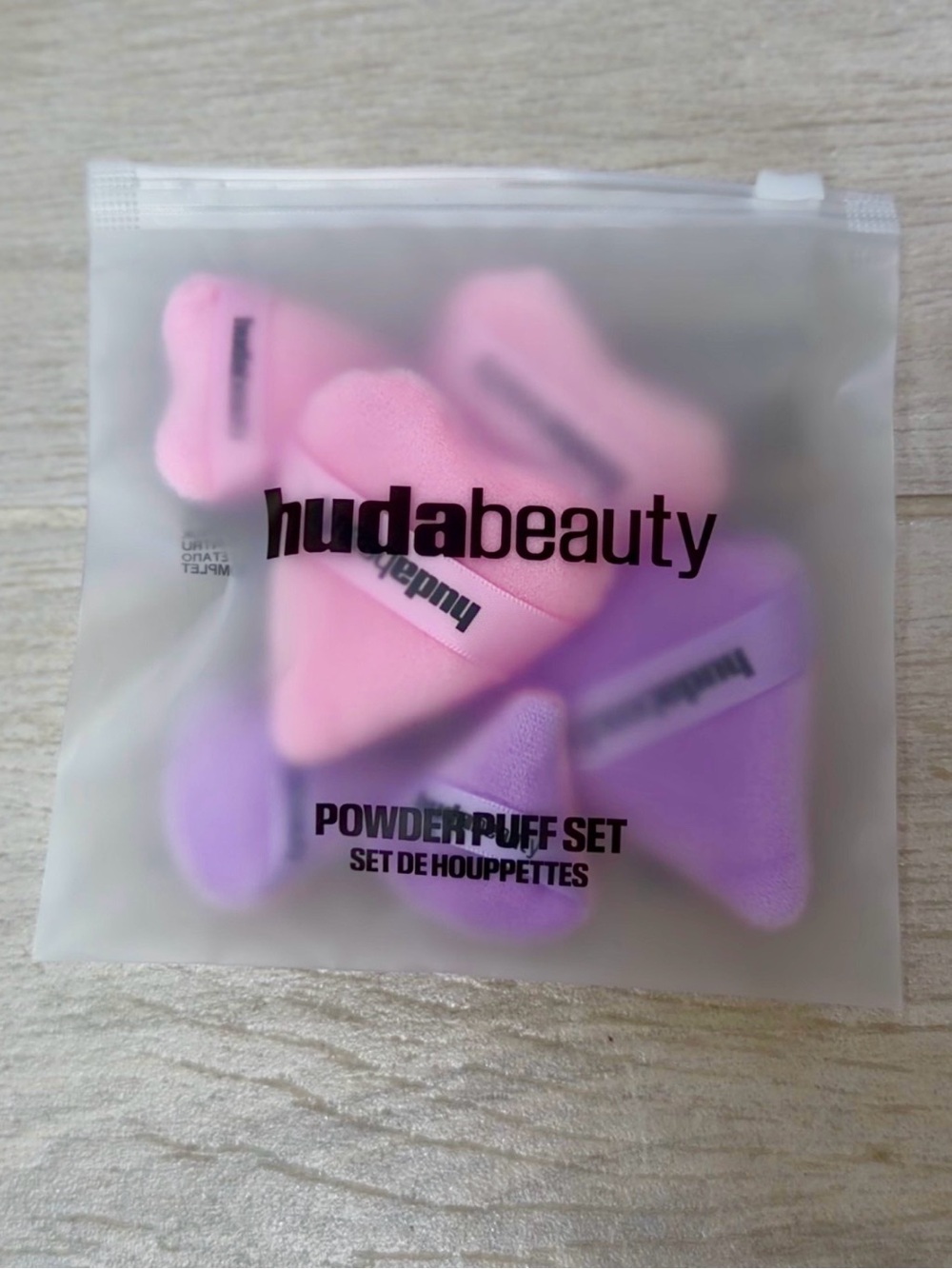 HUDABEAUTY ULTRA SNATCHED PUFFS SET OF 6